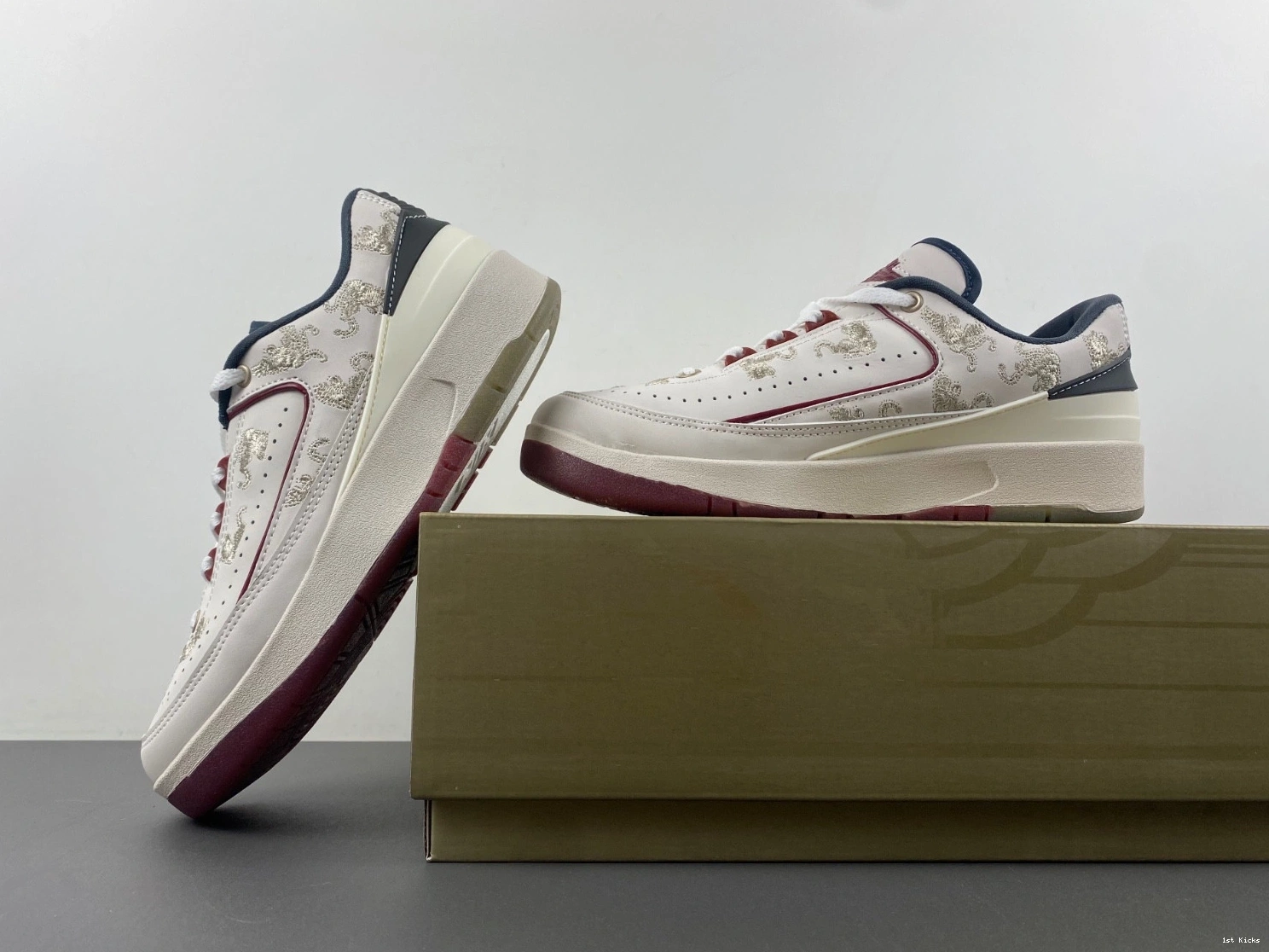 FJ3468-100 Year Retro the Dragon of Jordan Low 2 Men's - 0128